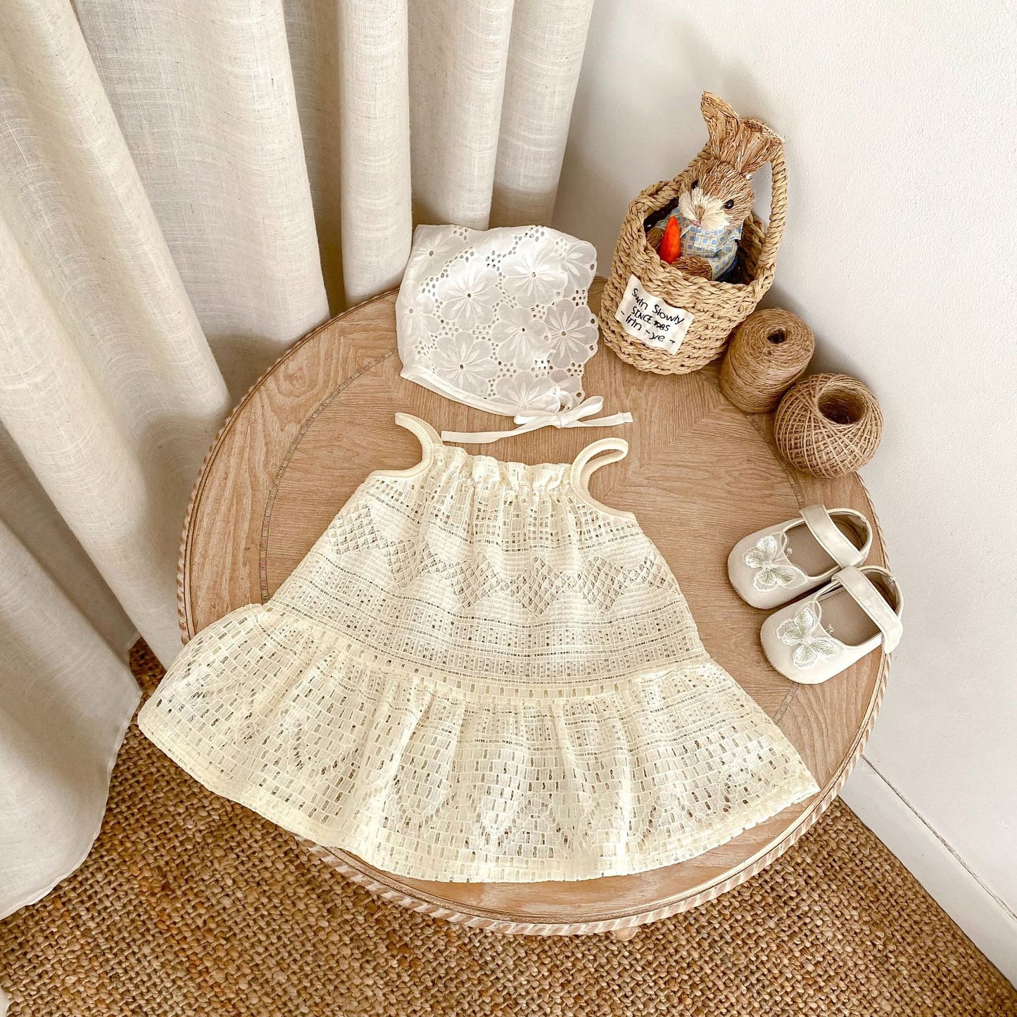 Hollowed-out lace suspender dress